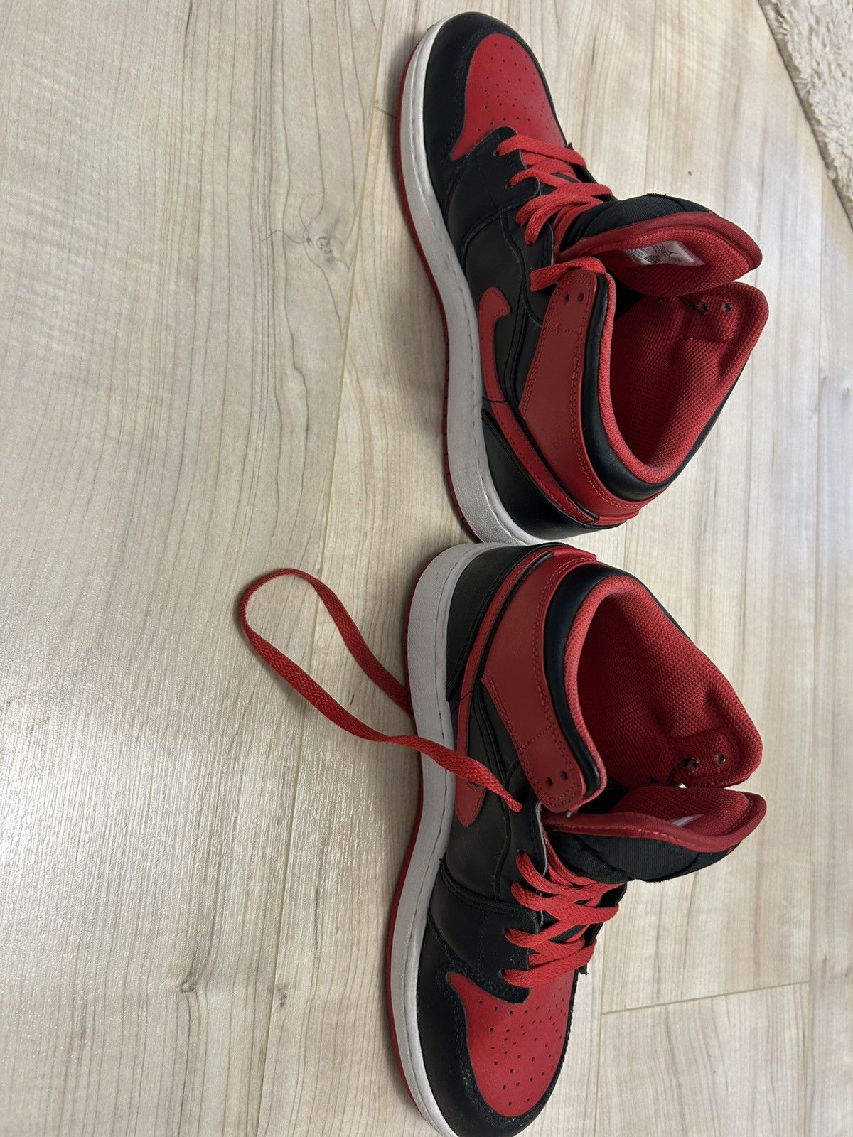 Jordan Brand × Nike Jordan Brand Air Jordan 1 Mid "Bred" Size US 5.5 / EU 38 - 5 Thumbnail