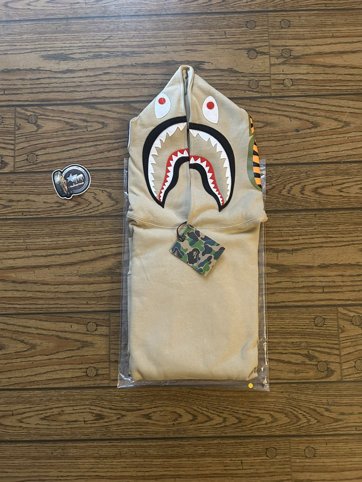 Bape NEW Bape Beige Shark Pullover Hoodie Size US L / EU 52-54 / 3 - 1 Thumbnail