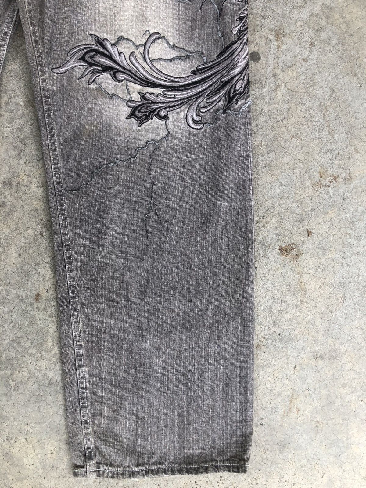Karakuri Tamashii Karakuri Tamashii Embroidered Jeans Distressed Size US 38 / EU 54 - 7 Thumbnail