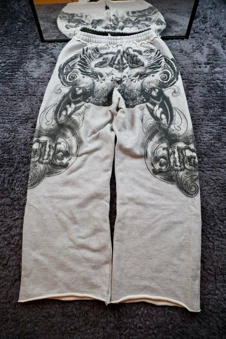 Jaded London Jaded London Grey Colossus Baggy Graphic Print Sweatpants Size US 30 / EU 46 - 1 Thumbnail
