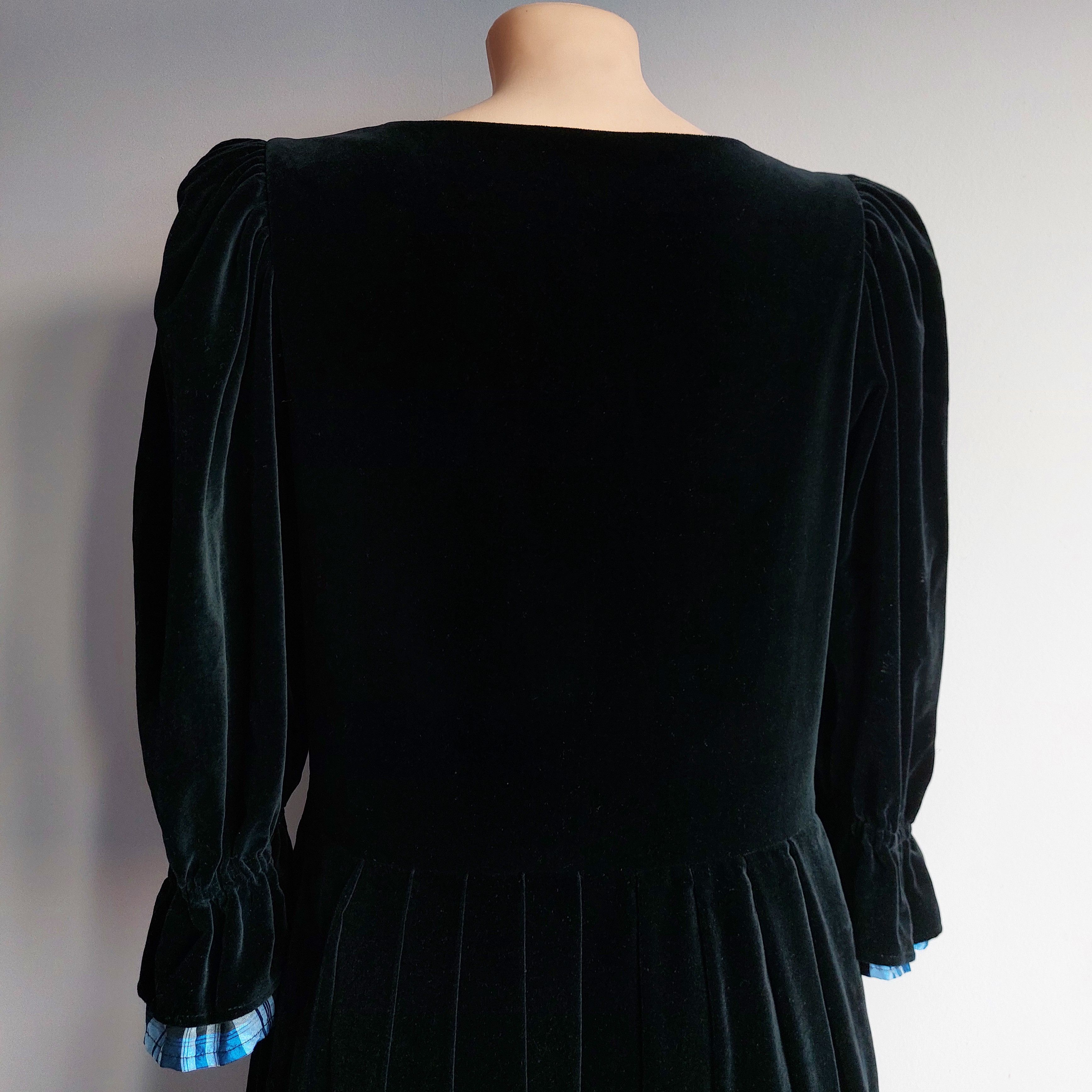 Vintage Peter Hahn CountryLine velvet dress with silk embellishment Size XL / US 12-14 / IT 48-50 - 6 Thumbnail