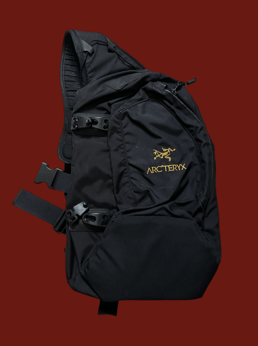 バッグ ARC'TERYX QUIVER Red Berry Amazon | [アークテリクス] ARC'TERYX QUIVER 5914 RED BERRY