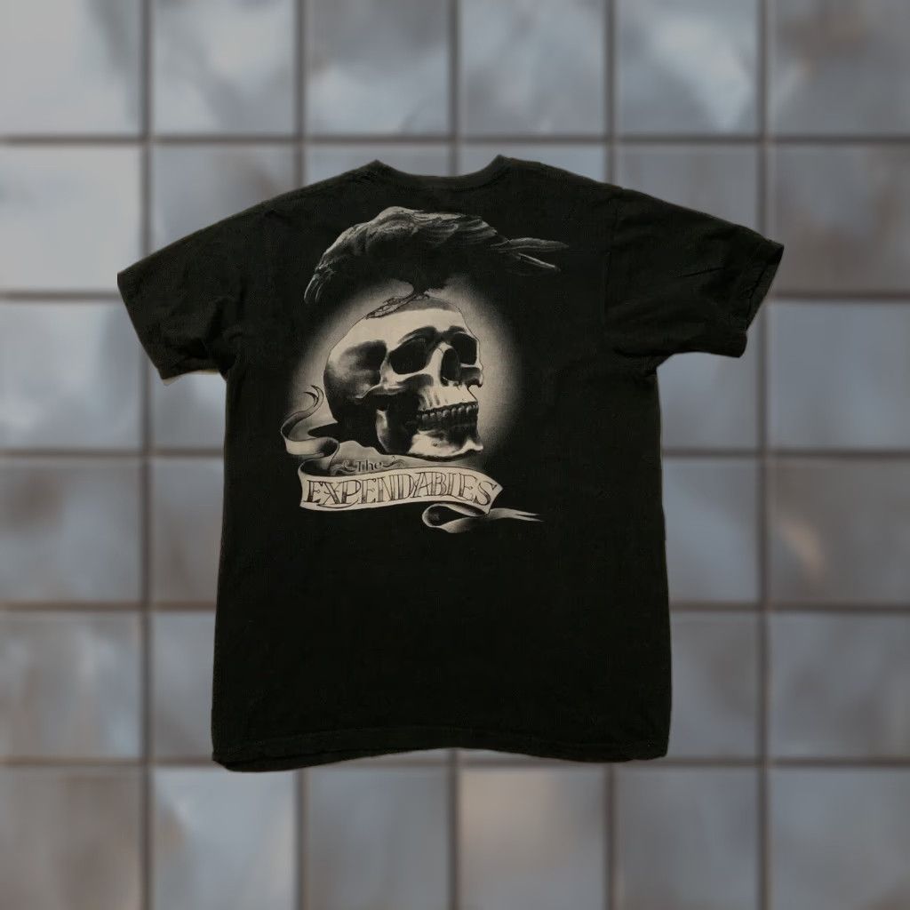 Tultex VINTAGE The Expendables Skull & Crow Movie Film Promo Graphic Black S/S T-Shirt Sz. L Mens Shirt Regular Size L Size L Black Movie Graphic Tultex Size US L / EU 52-54 / 3 - 1 Thumbnail