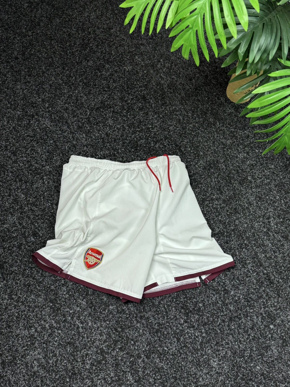 Nike NIKE VINTAGE ARSENAL SHORTS Size US 29 - 1 Thumbnail