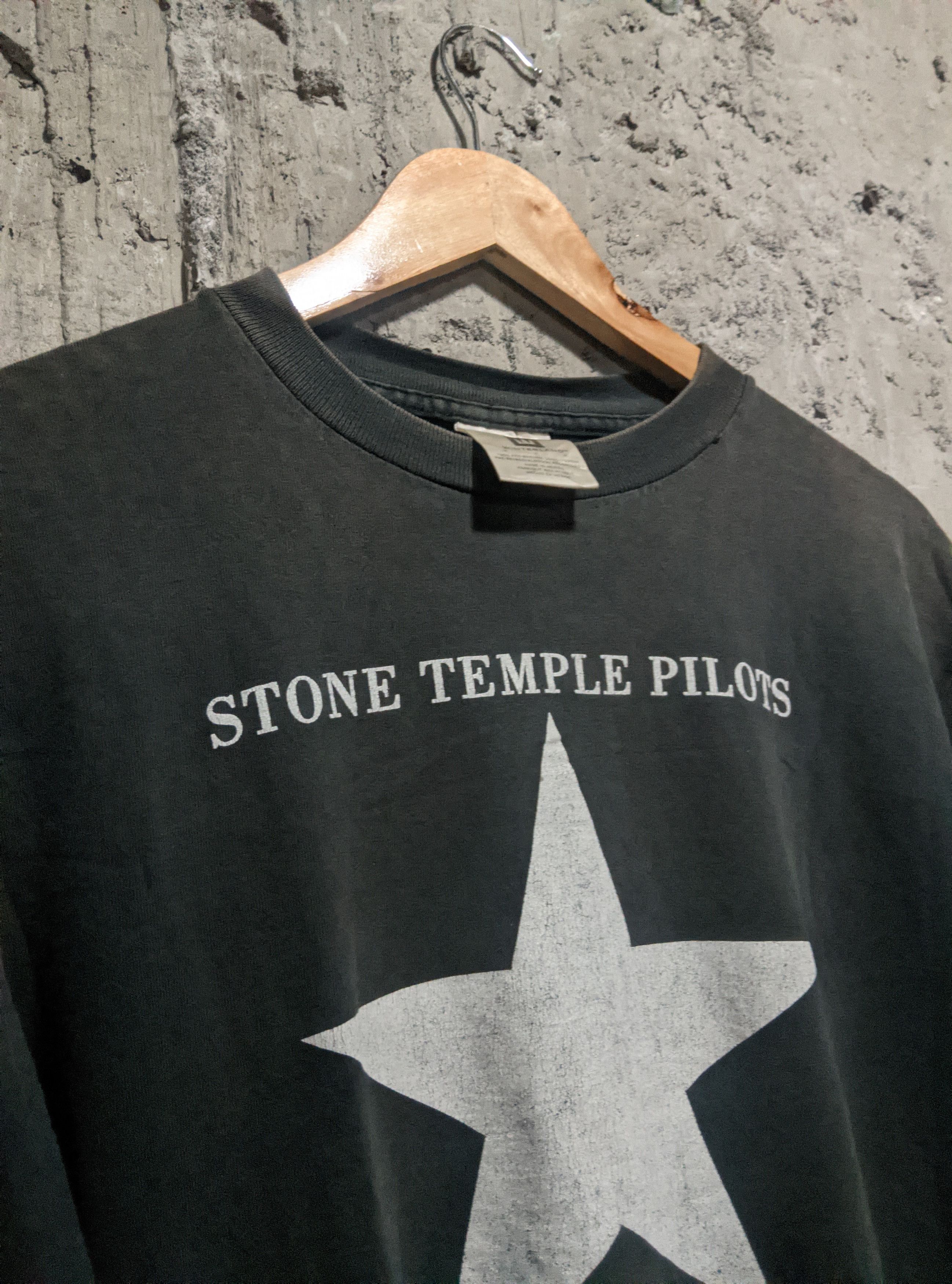 Band Tees Vintage 2000 stone temple pilots n4 grunge t shirt Size US M / EU 48-50 / 2 - 8 Thumbnail