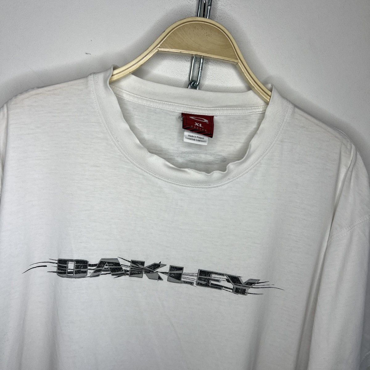 Oakley ☠️ OAKLEY 00s Big Central Logo Vintage T Shirt Software Size US XL / EU 56 / 4 - 6 Thumbnail