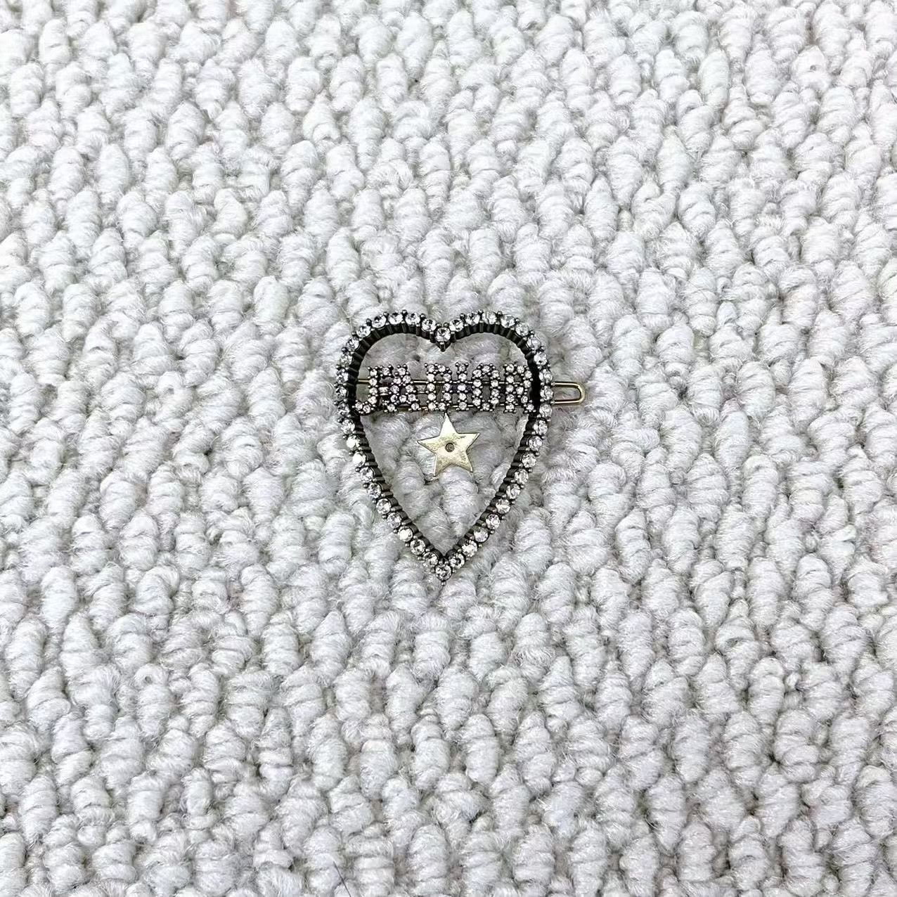 Dior Dior Heart Star Logo Hairpin Brooch Size ONE SIZE - 1 Thumbnail