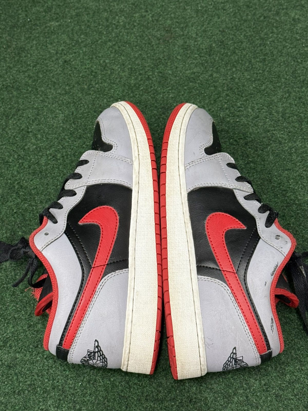 Jordan Brand Air Jordan 1 Retro Low Cement Fire Red 553560-060 Size US 7 / EU 40 - 3 Thumbnail