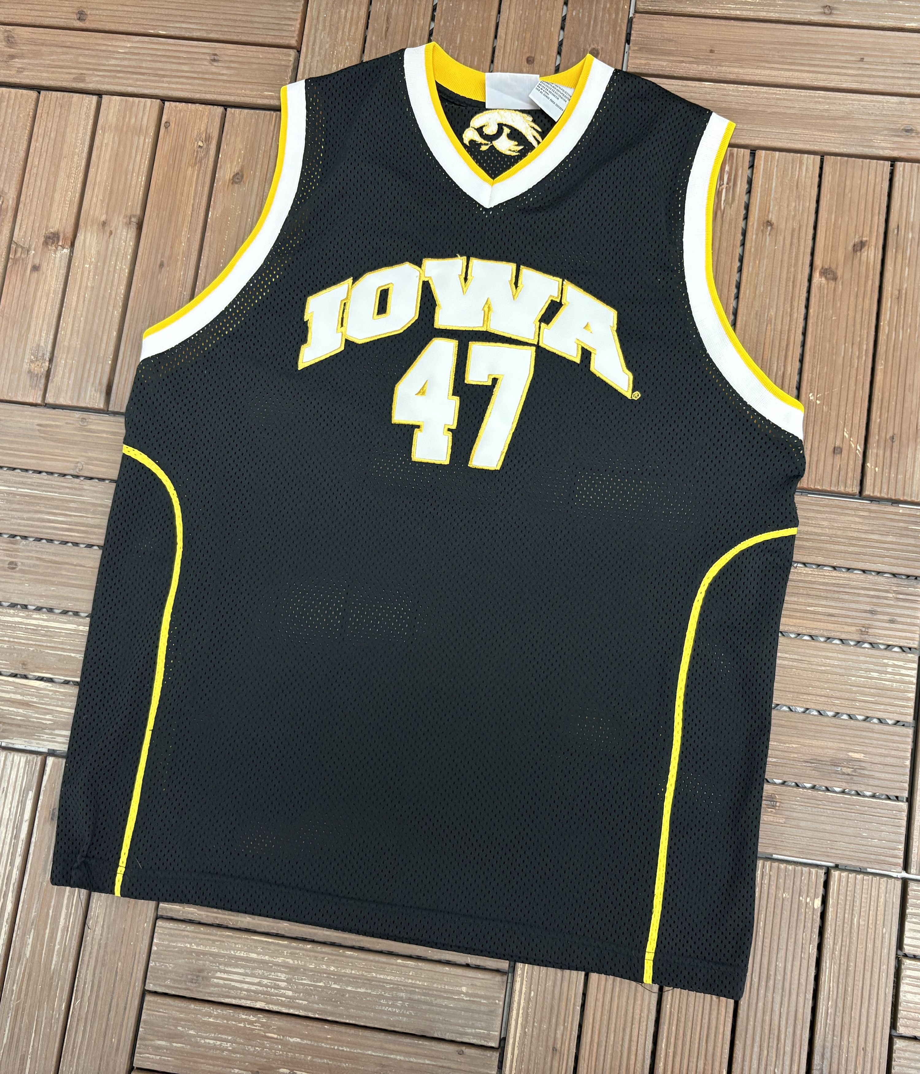 Vintage Iowa Hawkeyes Stitched Vintage Black Basketball Jersey Size US L / EU 52-54 / 3 - 3 Thumbnail