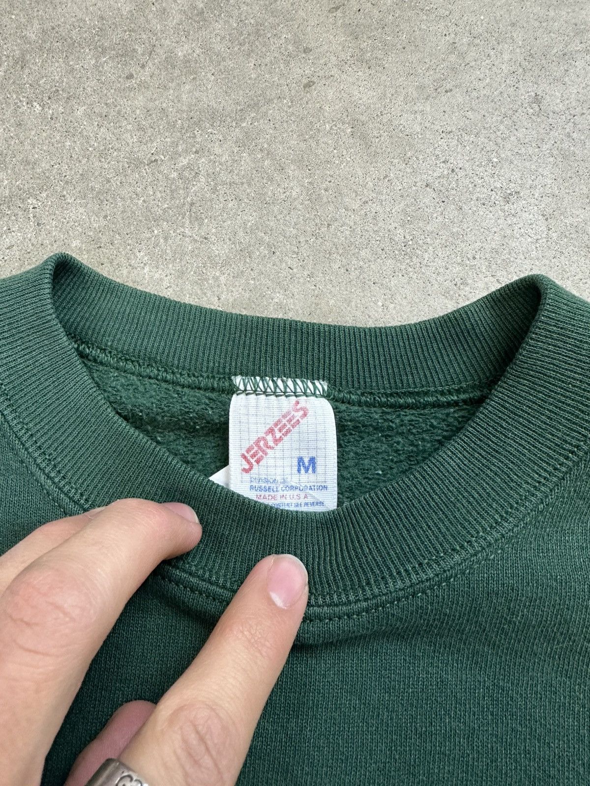 Vintage vintage 90s hawaii embroidered crewneck medium Size US M / EU 48-50 / 2 - 3 Thumbnail