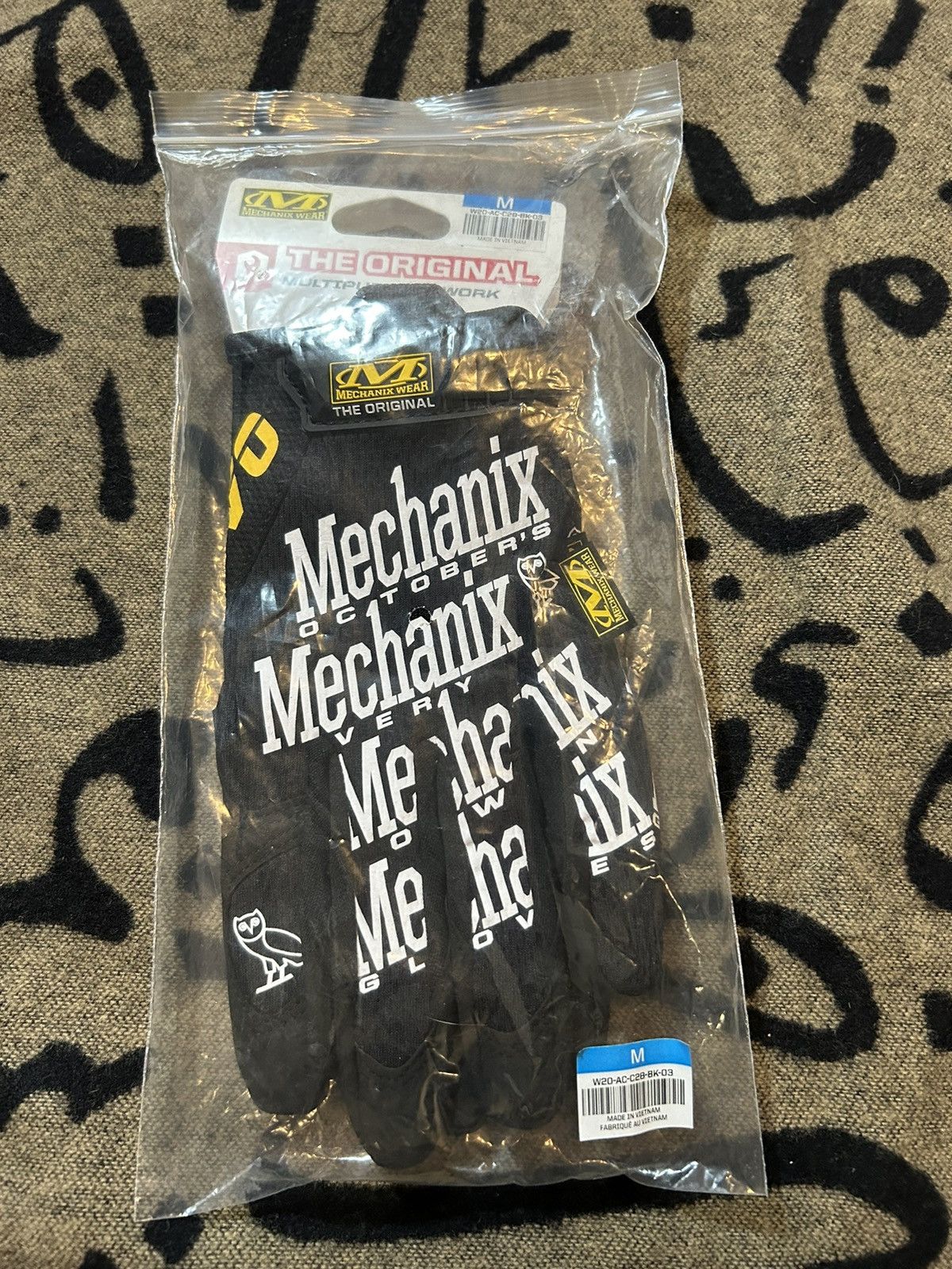 OVO x Mechanix Glove 1st OG