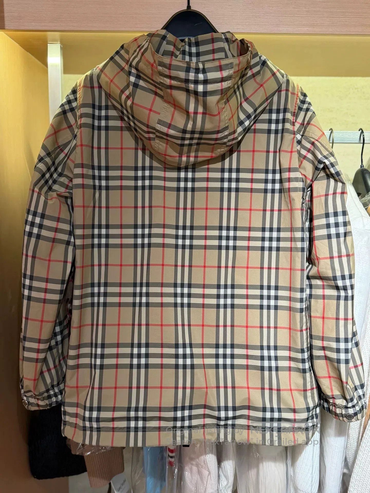 Burberry Burberry Vintage Cropped Plaid Jacket. Size M / US 6-8 / IT 42-44 - 3 Thumbnail