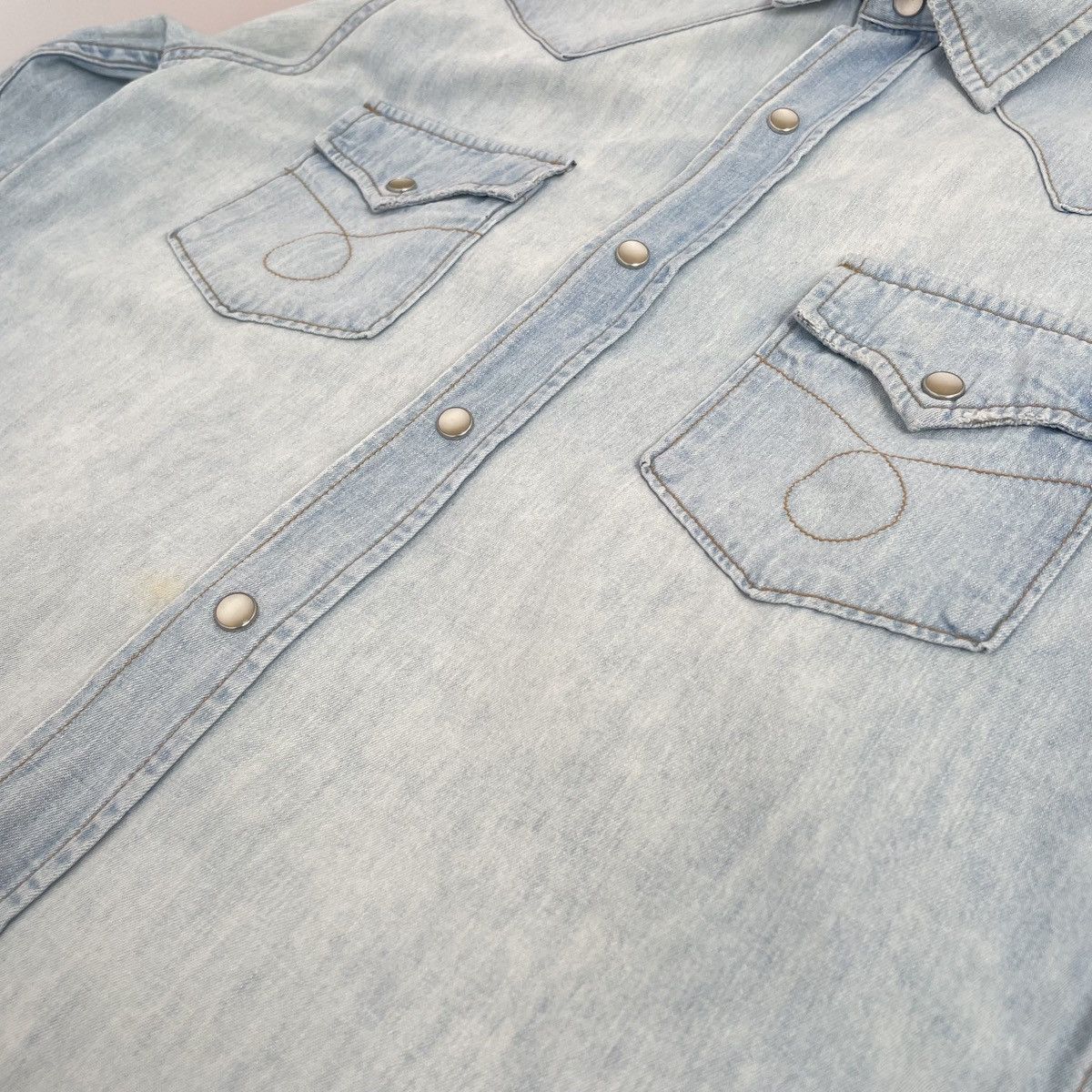 Yves Saint Laurent Yves Saint Laurent Light Blue Rivet Long Sleeve Shirt K26WX Size US S / EU 44-46 / 1 - 5 Thumbnail