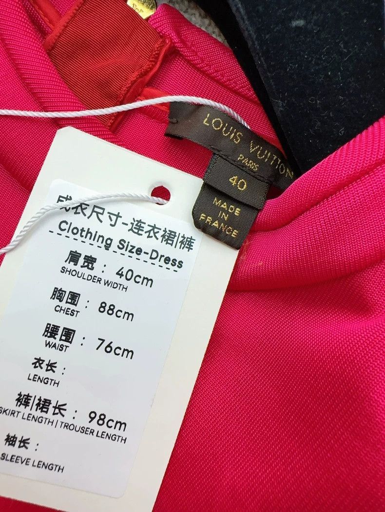 Louis Vuitton Louis Vuitton Red Pink Fitted Dress with Belt- Size M / US 6-8 / IT 42-44 - 6 Thumbnail