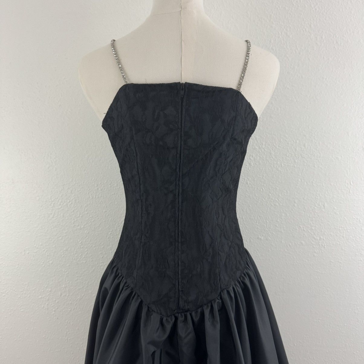 Vintage Vintage 90s Black Velvet Silver Floral Glitter Mini Dress Size S / US 4 / IT 40 - 8 Thumbnail
