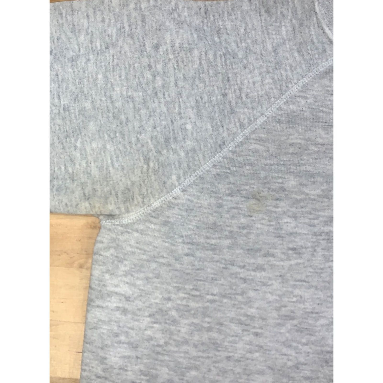 Hanes VINTAGE Hanes Sweatshirt Raglan Mens L Gray Pullover 80s 90s Distress Shirt Sweatshirt Size US L / EU 52-54 / 3 - 5 Thumbnail