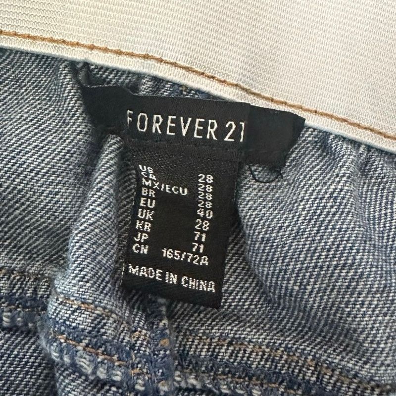 Forever 21 forever 21 high waisted ripped mom jeans Size 28" / US 6 / IT 42 - 4 Thumbnail
