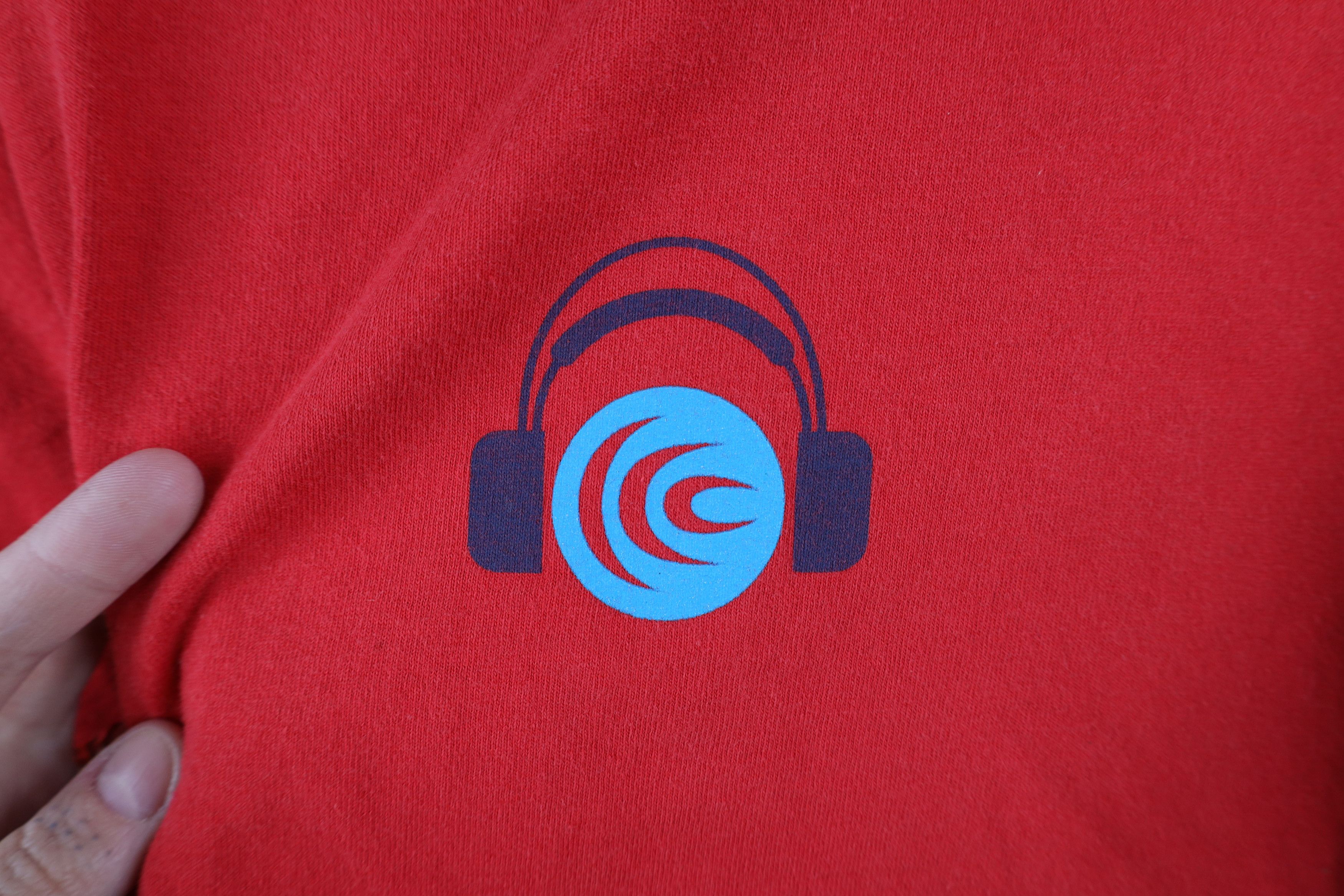 Columbia × Vintage Vintage 90s Y2K Columbia Convert Headphones T-Shirt Red Size US M / EU 48-50 / 2 - 6 Thumbnail