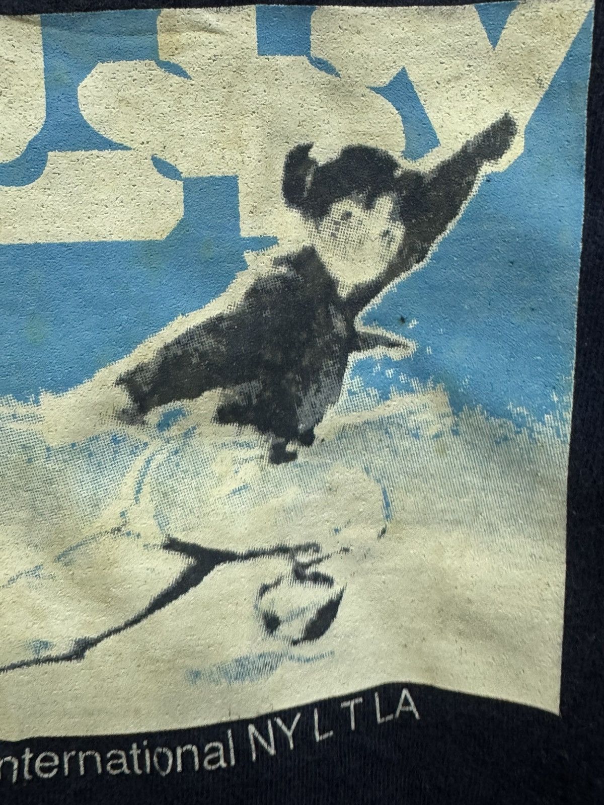 Stussy STUSSY two thousand one international - vintage 00’ tshirt Size US M / EU 48-50 / 2 - 3 Thumbnail