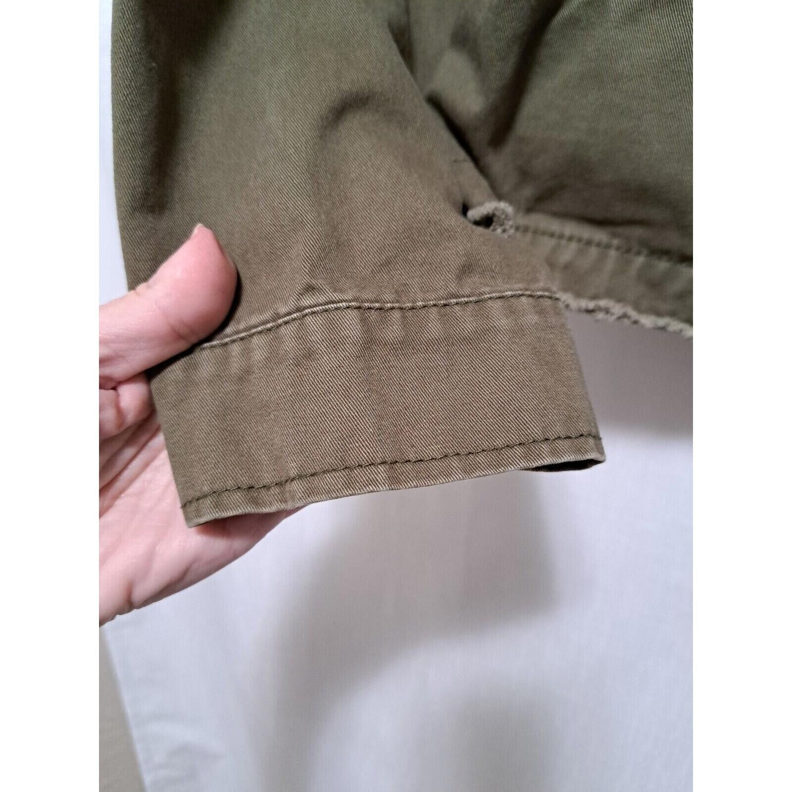 Other Charlotte Russe Green Flower Button Down Jacket Size L Size L / US 10 / IT 46 - 6 Thumbnail