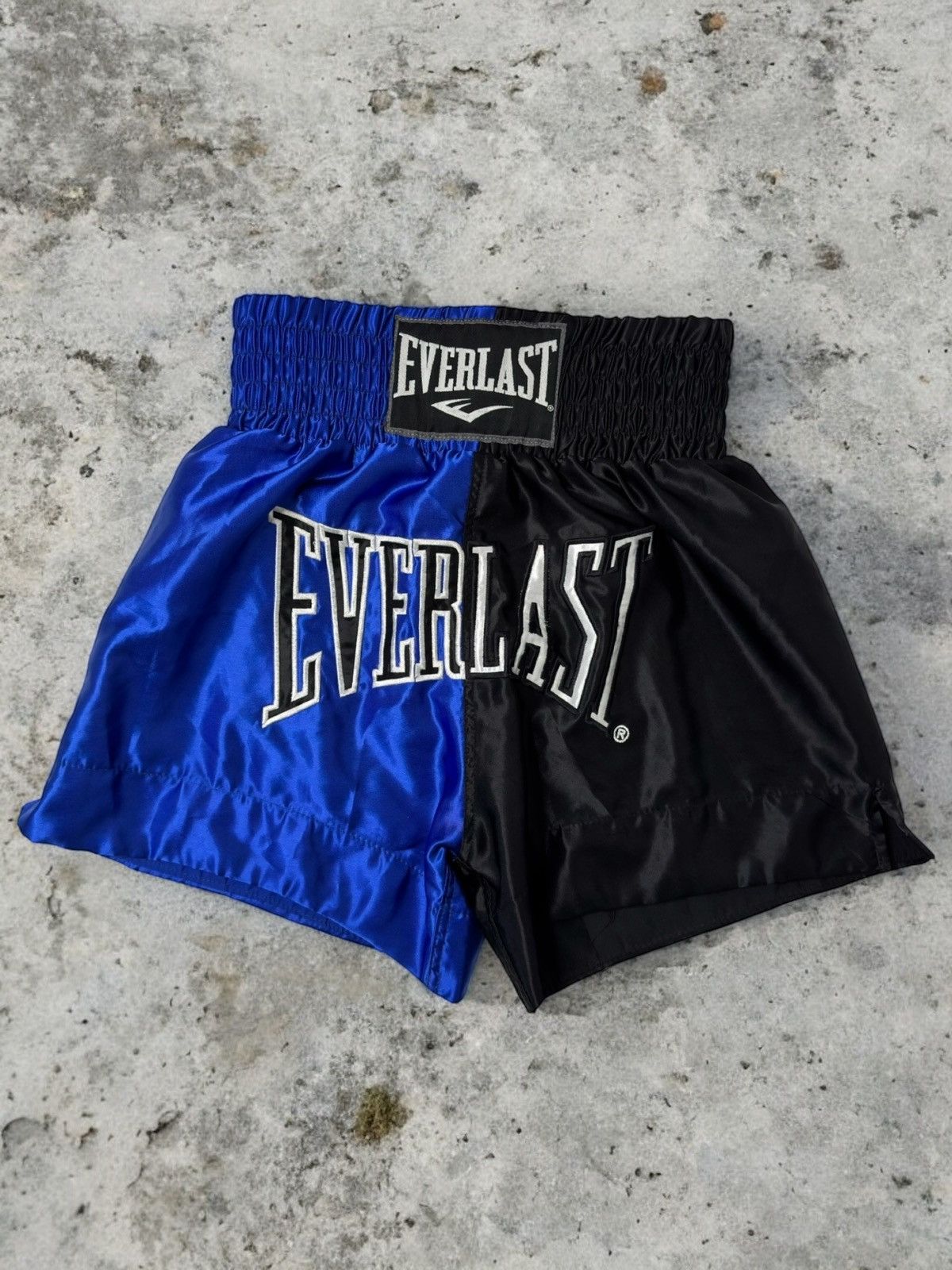 Japanese Brand Vintage Everlast Muay Thai shorts y2k drip 00s retro boxing Size US 30 / EU 46 - 1 Thumbnail