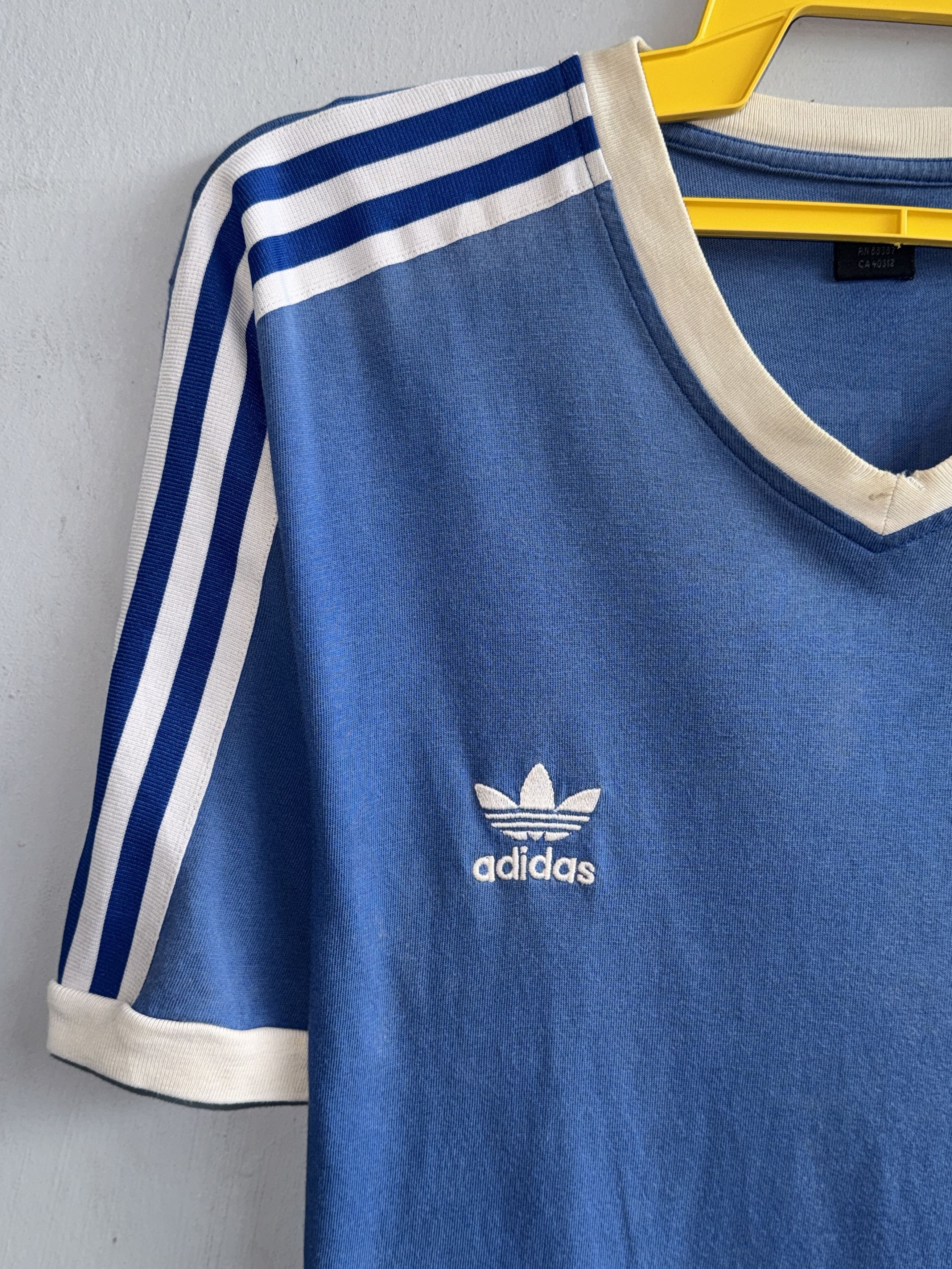 Adidas Adidas Japan Football World Cup Vintage Tshirt Size US M / EU 48-50 / 2 - 3 Thumbnail