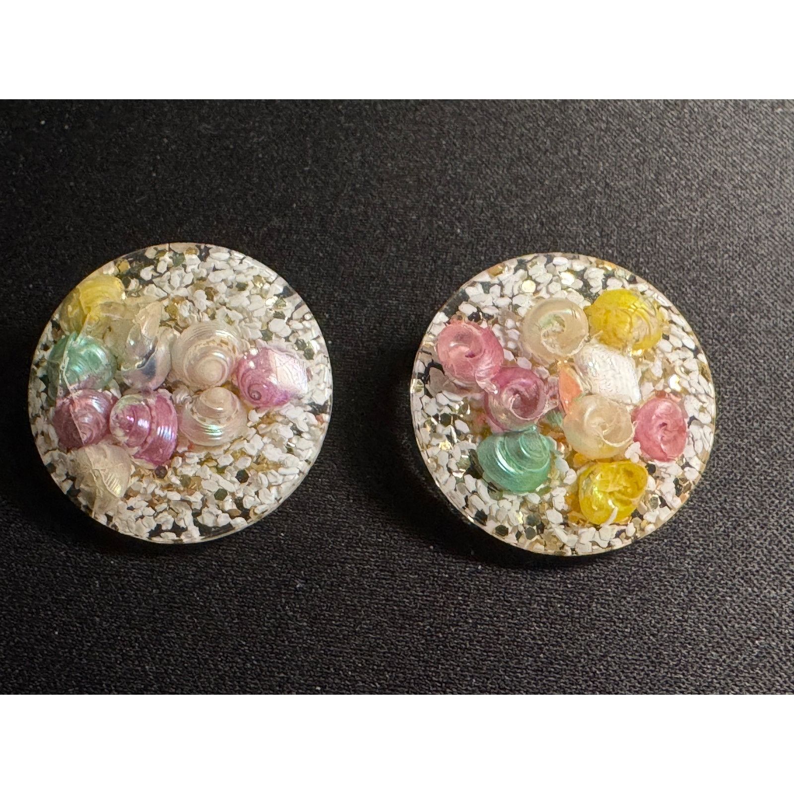 Other Vintage Lucite White Confetti & Rainbow Clip On Earrings Size ONE SIZE - 1 Thumbnail