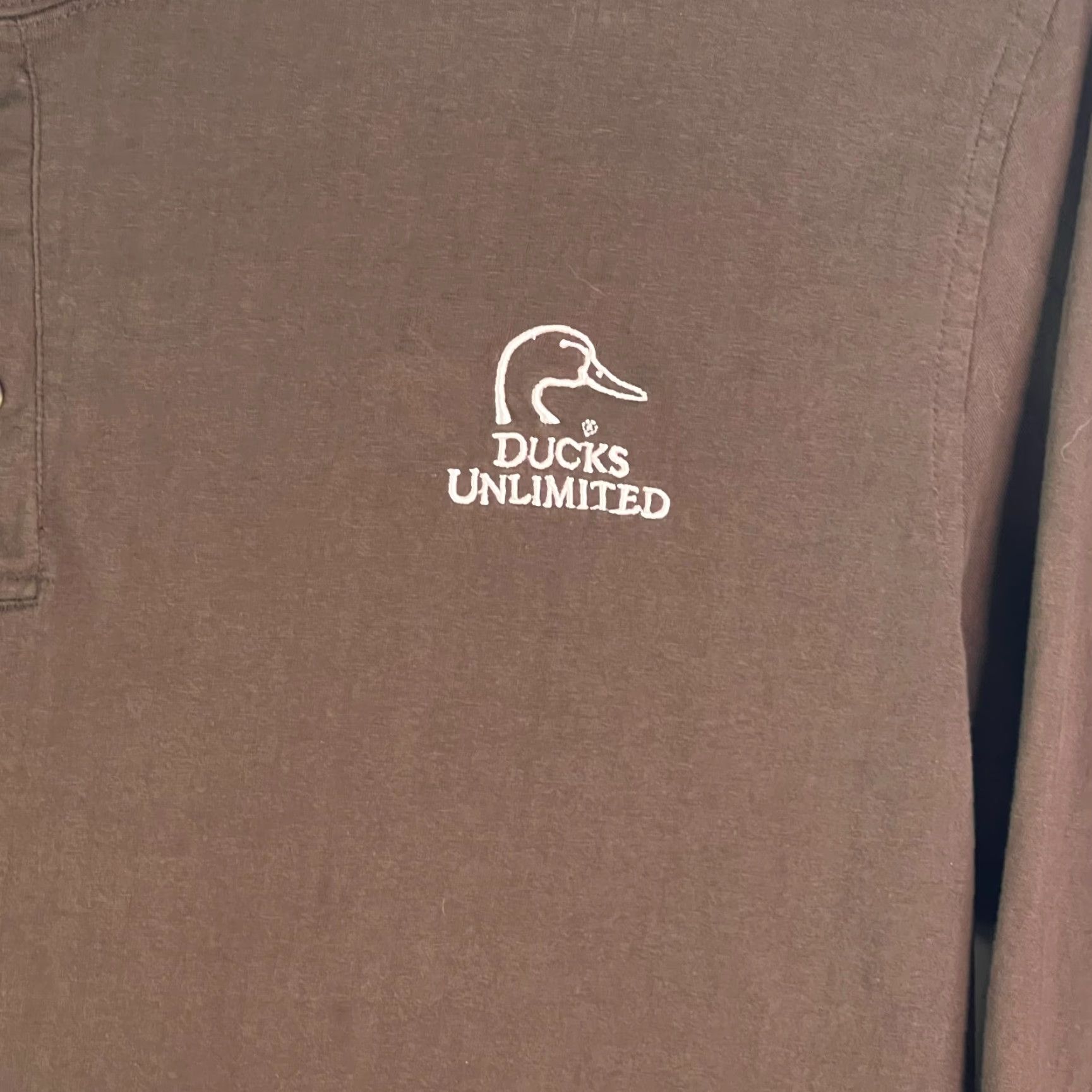 Vintage Ducks Unlimited White Water Mens Henley Neck Long Sleeves Brown T Shirt XL Casual Shirt Mens Ducks Unlimited Brown XL Henley Long Sleeve Tee Size US XL / EU 56 / 4 - 4 Thumbnail