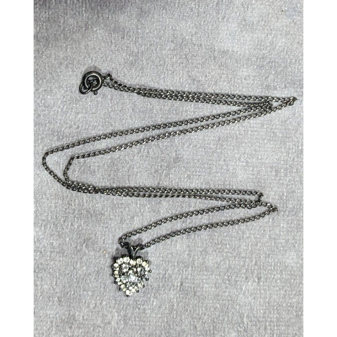 Other Romantic Goth Minimalist Rhinestone Heart Necklace Size ONE SIZE - 6 Thumbnail