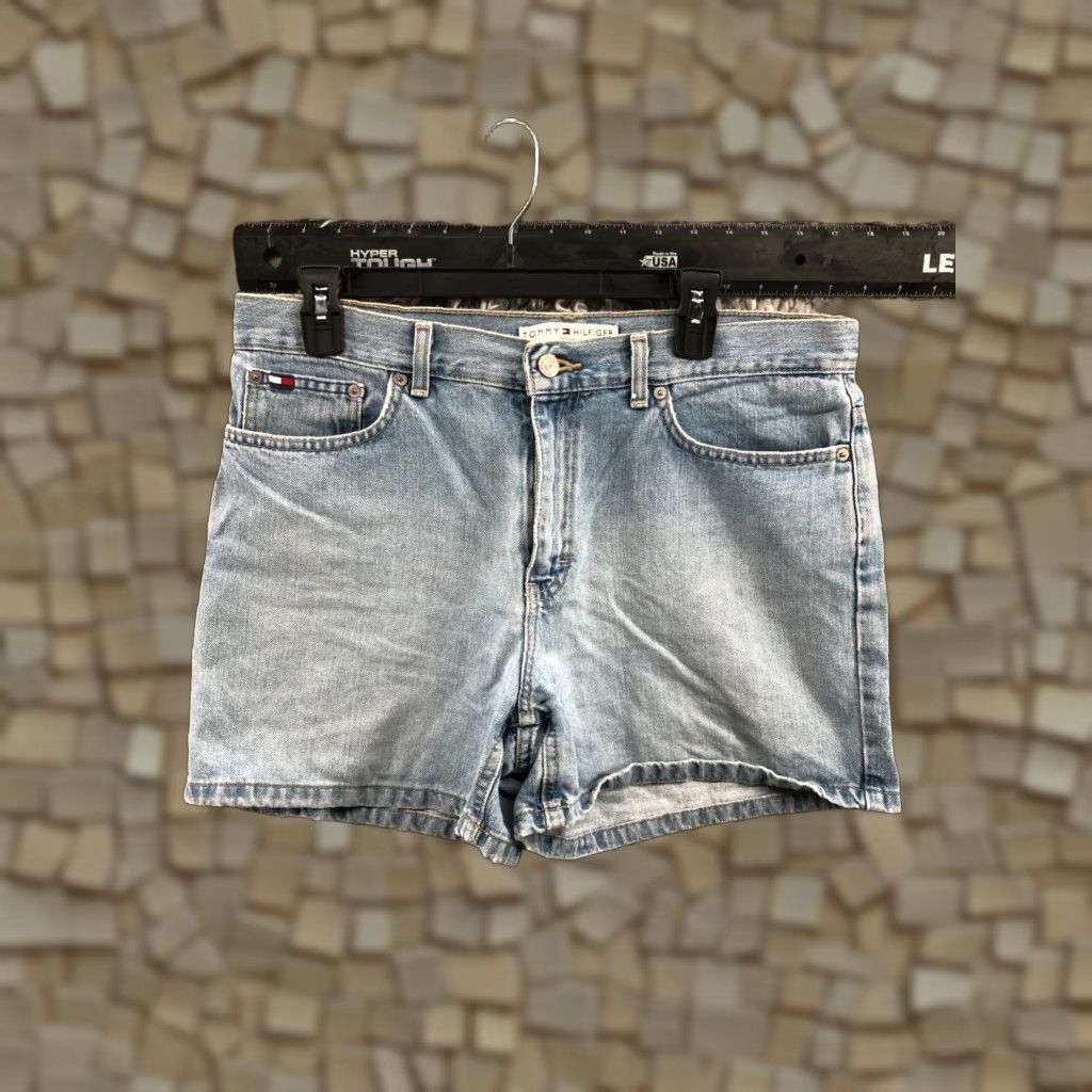 Tommy Hilfiger Tommy Hilfiger Boyfriend Shorts Womens Size 12 Mid Rise Stone Blue Denim 5-Pocket Casual Men? Size 34" / US 12 / IT 48 - 1 Thumbnail
