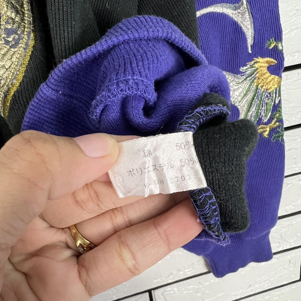 Japanese Brand Vintage Embroidered Big Logo Crewneck Sweatshirt #4176-C191 Size US M / EU 48-50 / 2 - 13 Thumbnail