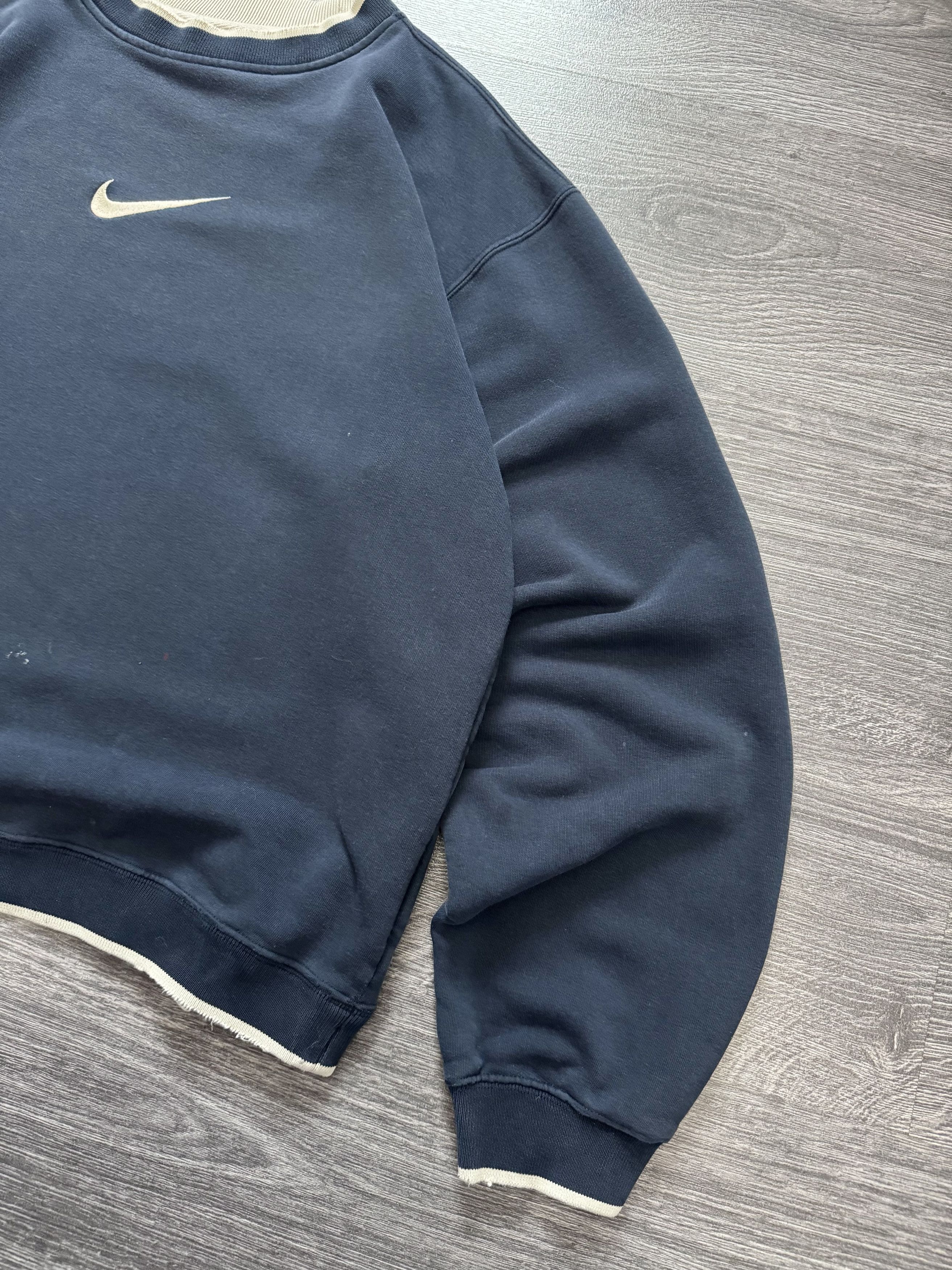 Nike Vintage Trashed Nike Centre Swoosh Baggy Sweatshirt Size US L / EU 52-54 / 3 - 8 Thumbnail