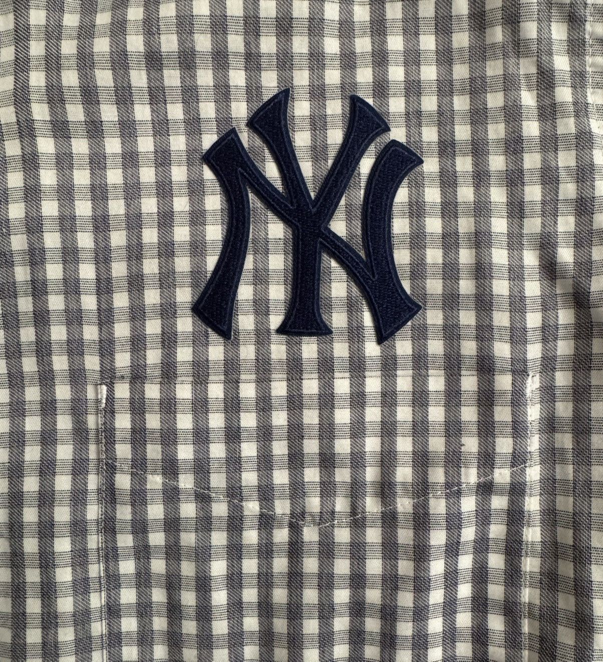 Vintage Vintage Antigua Yankees Button-Up Shirt Size US M / EU 48-50 / 2 - 3 Thumbnail
