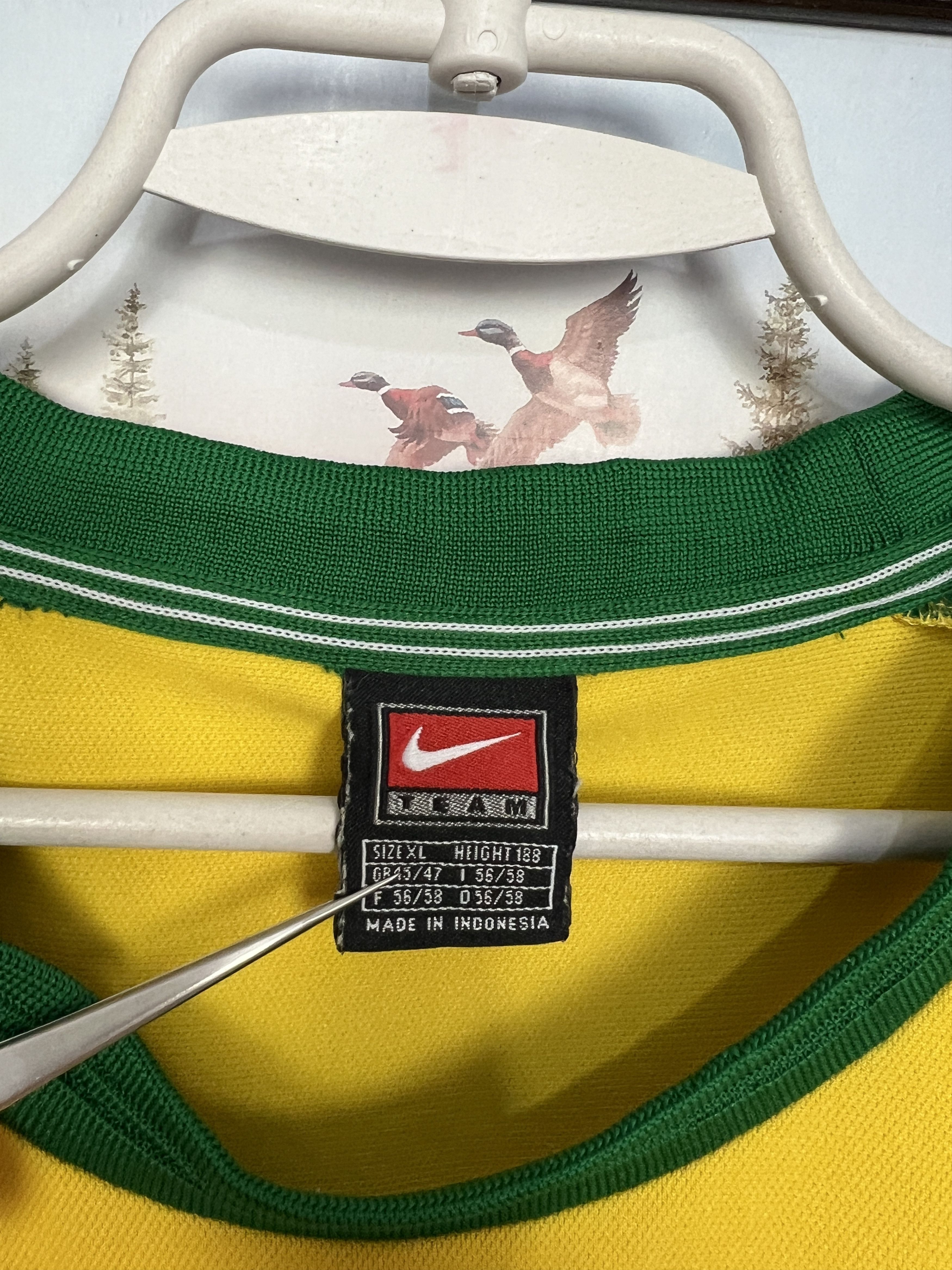 Nike Vintage R9 Ronaldo Football Train Shirt Soccer Jersey Trikot Size US XL / EU 56 / 4 - 7 Thumbnail