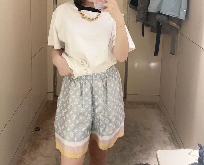 Louis Vuitton Macaron Monogram Silk Shorts - dmc