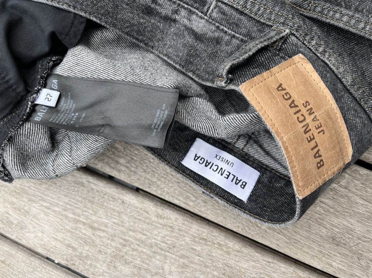 Balenciaga Balenciaga Straight Legged Jeans Size US 27 - 8 Thumbnail