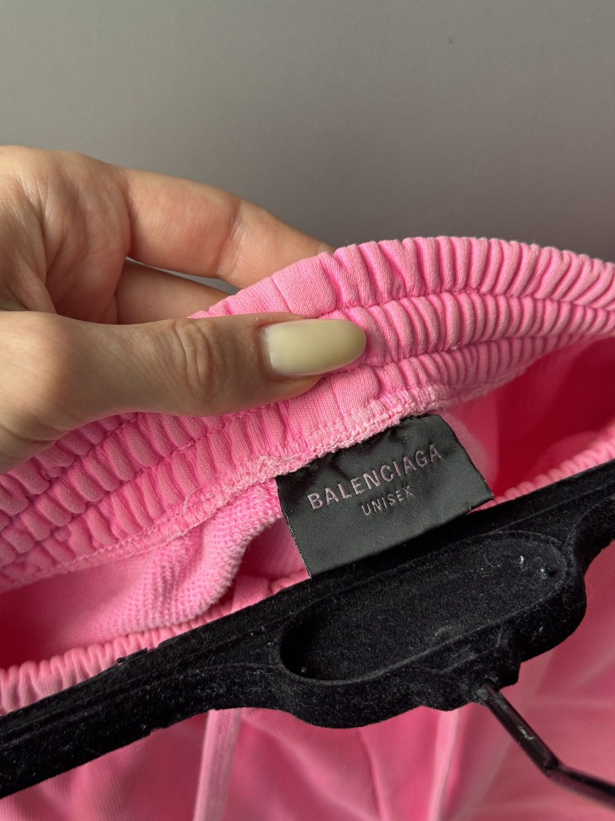 Balenciaga Balenciaga SS23 Vintage Pink Faded Dyed Sweat Shorts Size US 28 / EU 44 - 4 Thumbnail