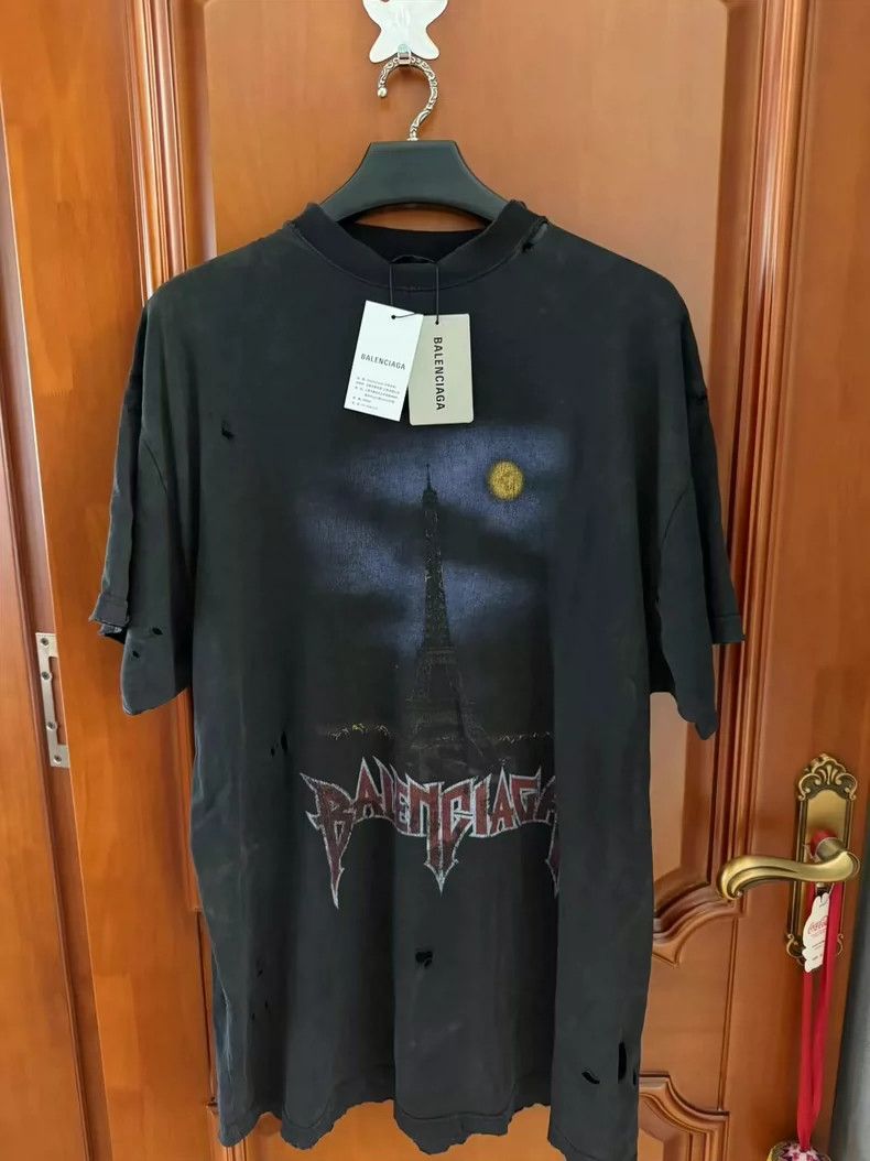 Balenciaga Balenciaga There is no offset printing on the back of the Size US M / EU 48-50 / 2 - 1 Thumbnail