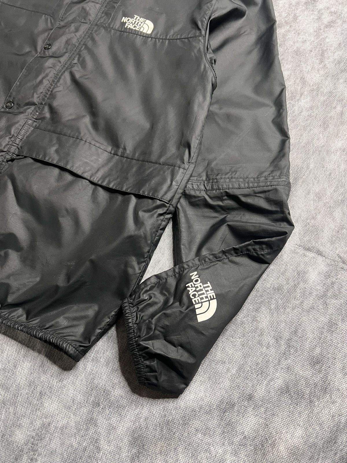 The North Face The North Face Rain Jacket Size L Size US L / EU 52-54 / 3 - 3 Thumbnail