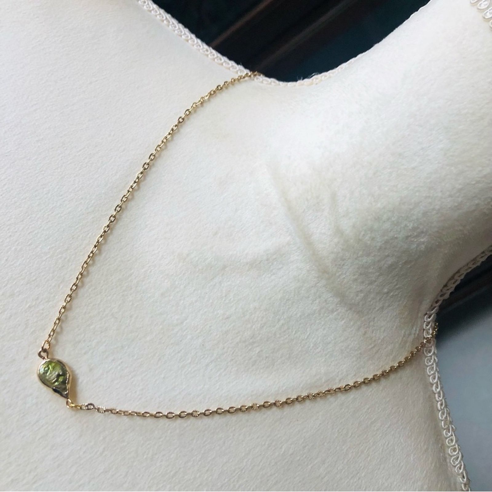 Handmade Handcrafted gold frame mother of pearl necklace Size ONE SIZE - 1 Thumbnail