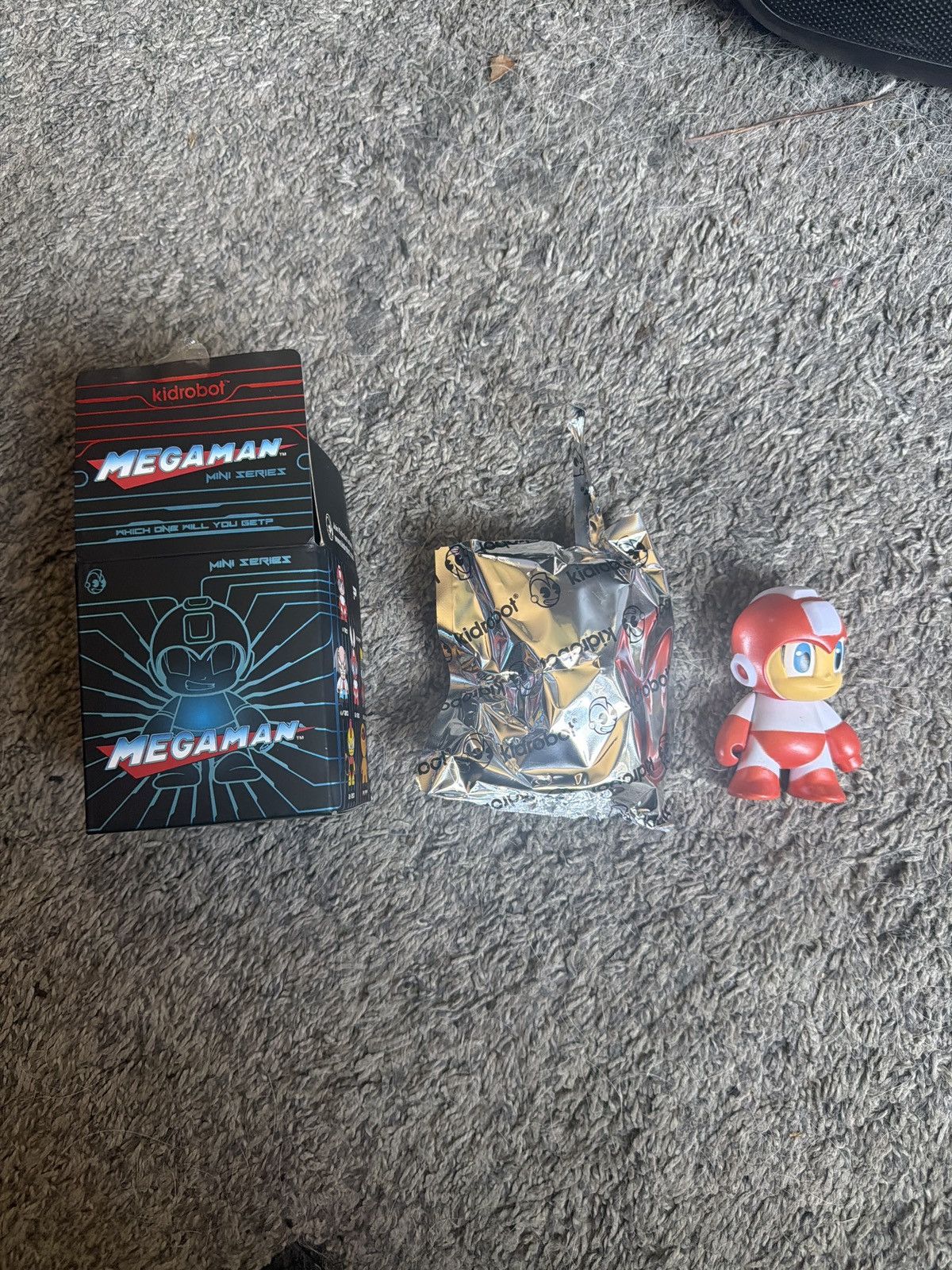 Kid Robot 2016 Capcom Kidrobot Mega Man Mini Figure Size ONE SIZE - 1 Thumbnail