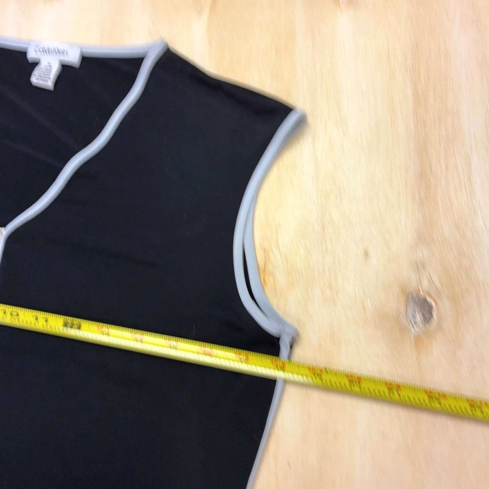 Calvin Klein Calvin Klein Tank Top Womens Small Black V Neck Zip Trim Sleeveless Stretch Size S / US 4 / IT 40 - 5 Thumbnail