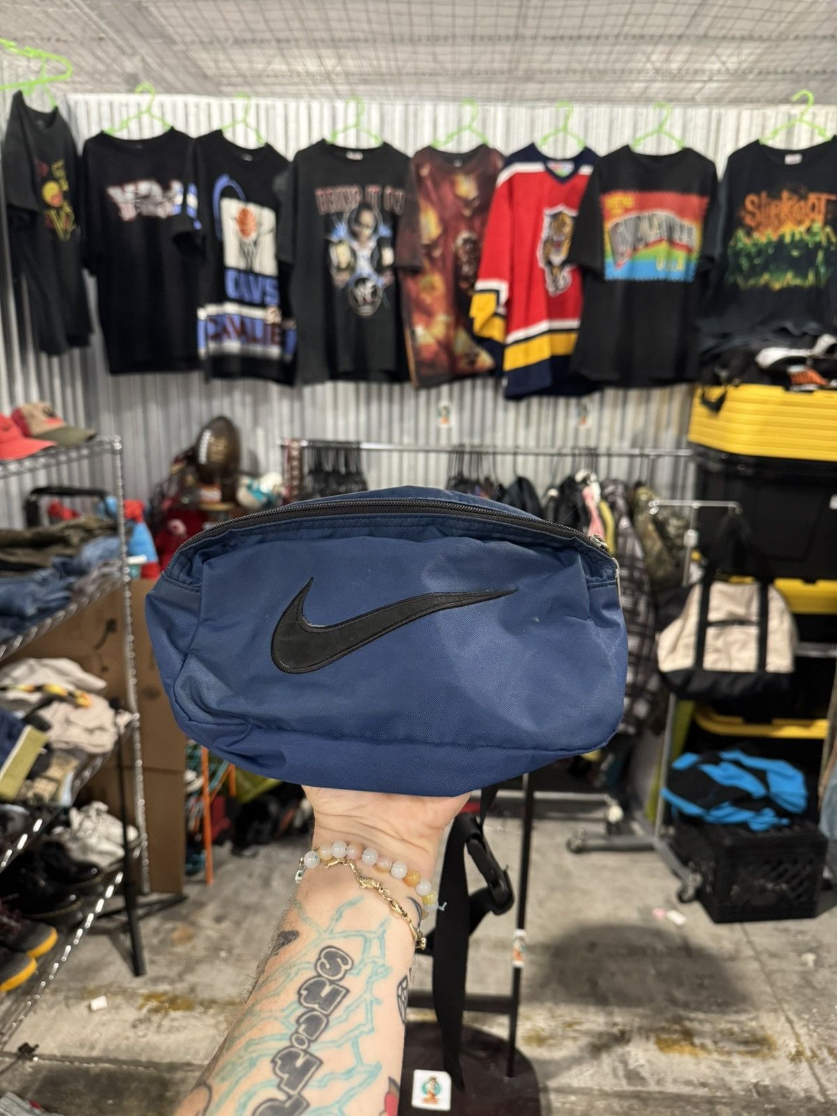 Nike 90s Vintage Nike Fanny Pack Size ONE SIZE - 1 Thumbnail