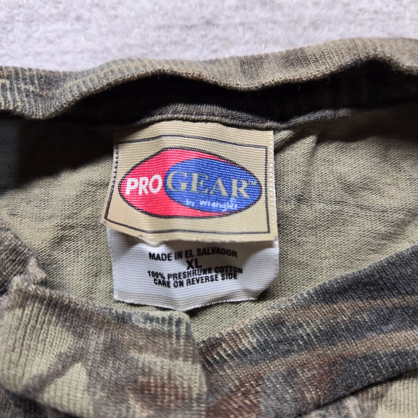 Wrangler VINTAGE Pro Gear Wrangler Realtree Hardwood Camouflage Long Sleeve Shirt Men XL All Seasons Hunting 2000s Size US XL / EU 56 / 4 - 3 Thumbnail