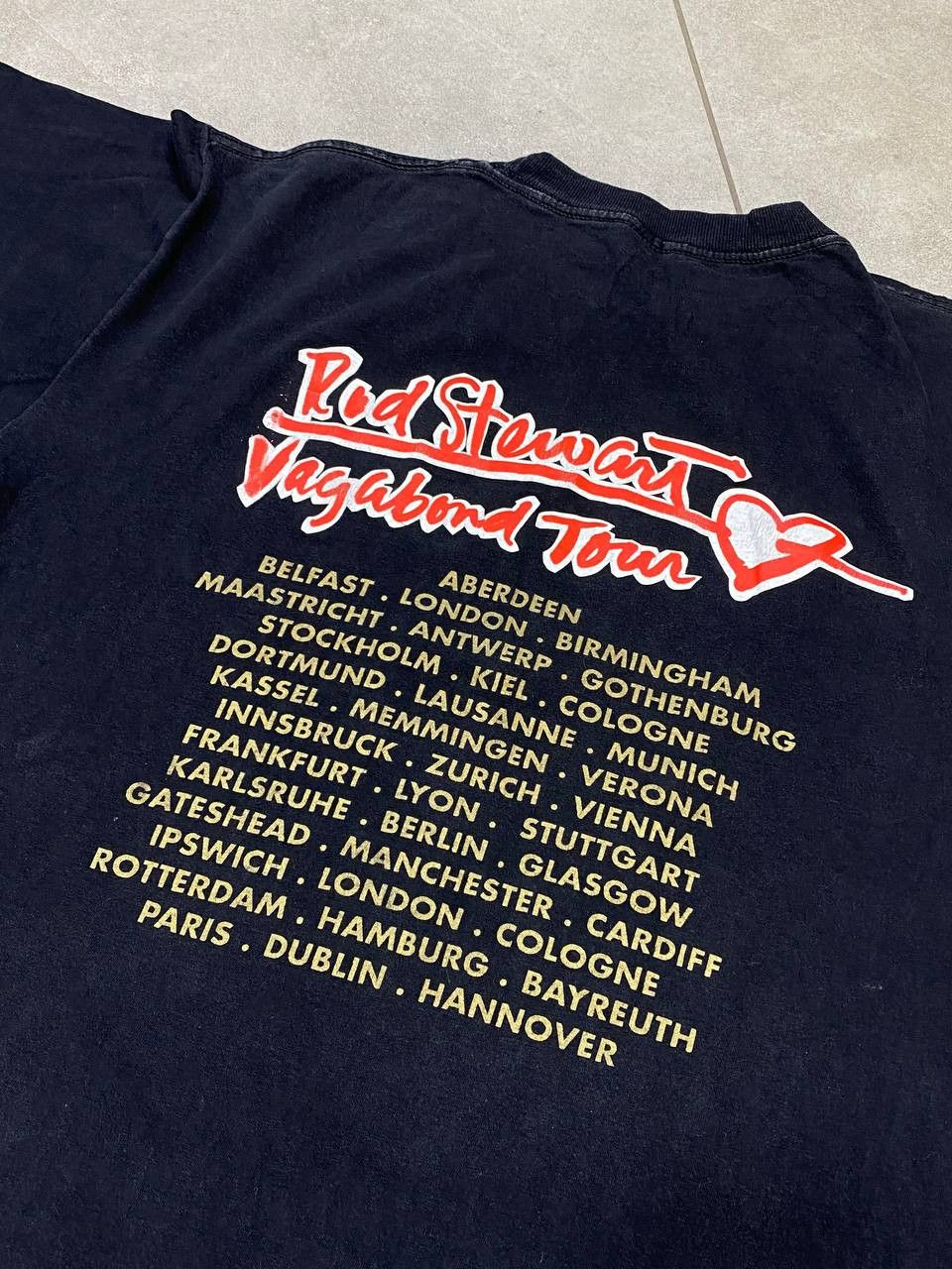 Band Tees Vintage Rod Stewart 90s Vagabond Europe Tour T-Shirt Size US XL / EU 56 / 4 - 11 Thumbnail