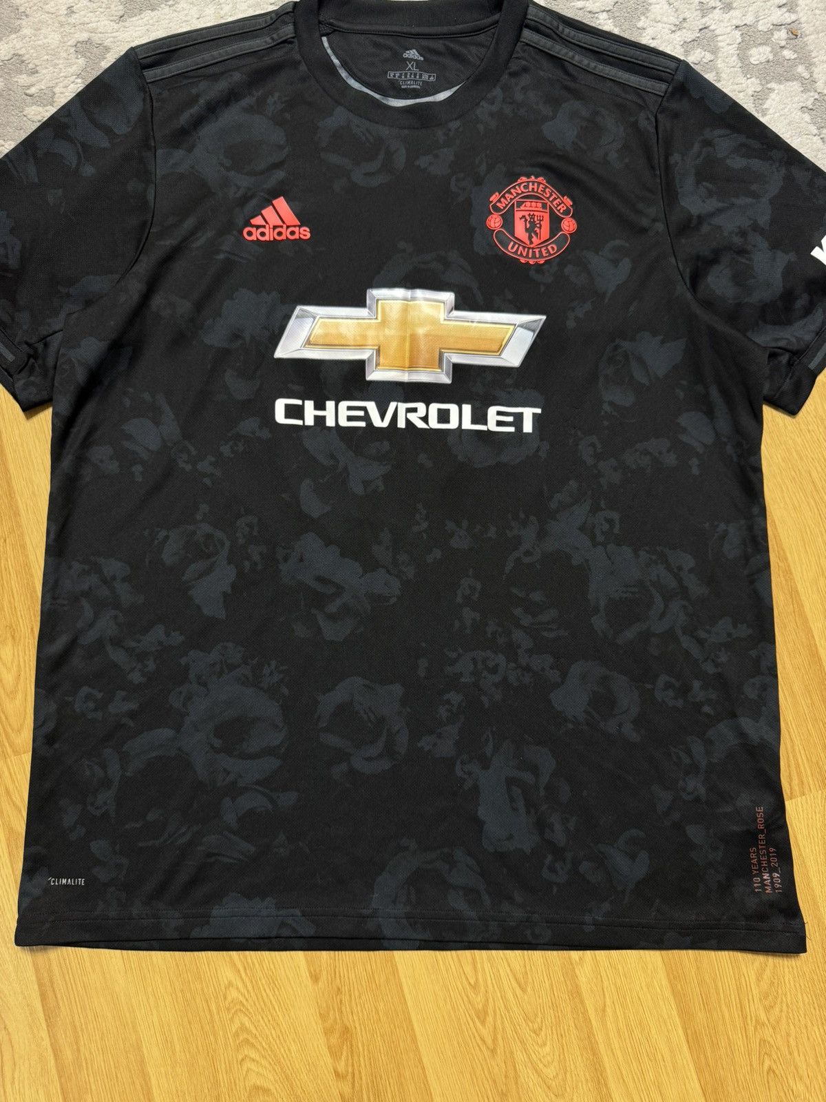 Adidas Soccer jersey Manchester United 18 B. Fernandes rare size XL Size US XL / EU 56 / 4 - 6 Thumbnail