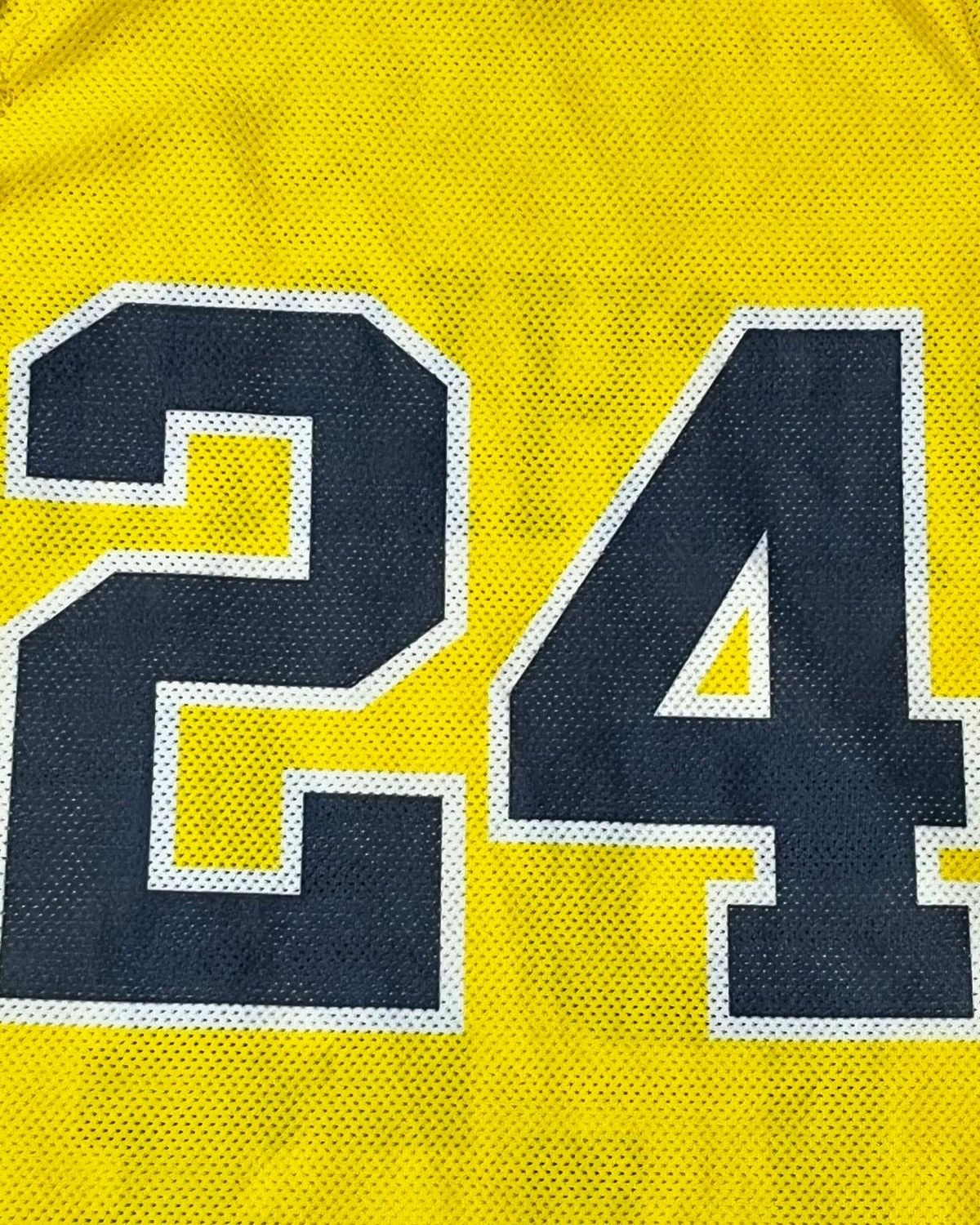 NCAA × Nike × Vintage Nike University of Michigan NCAA Basketball Jersey Size US XL / EU 56 / 4 - 4 Thumbnail