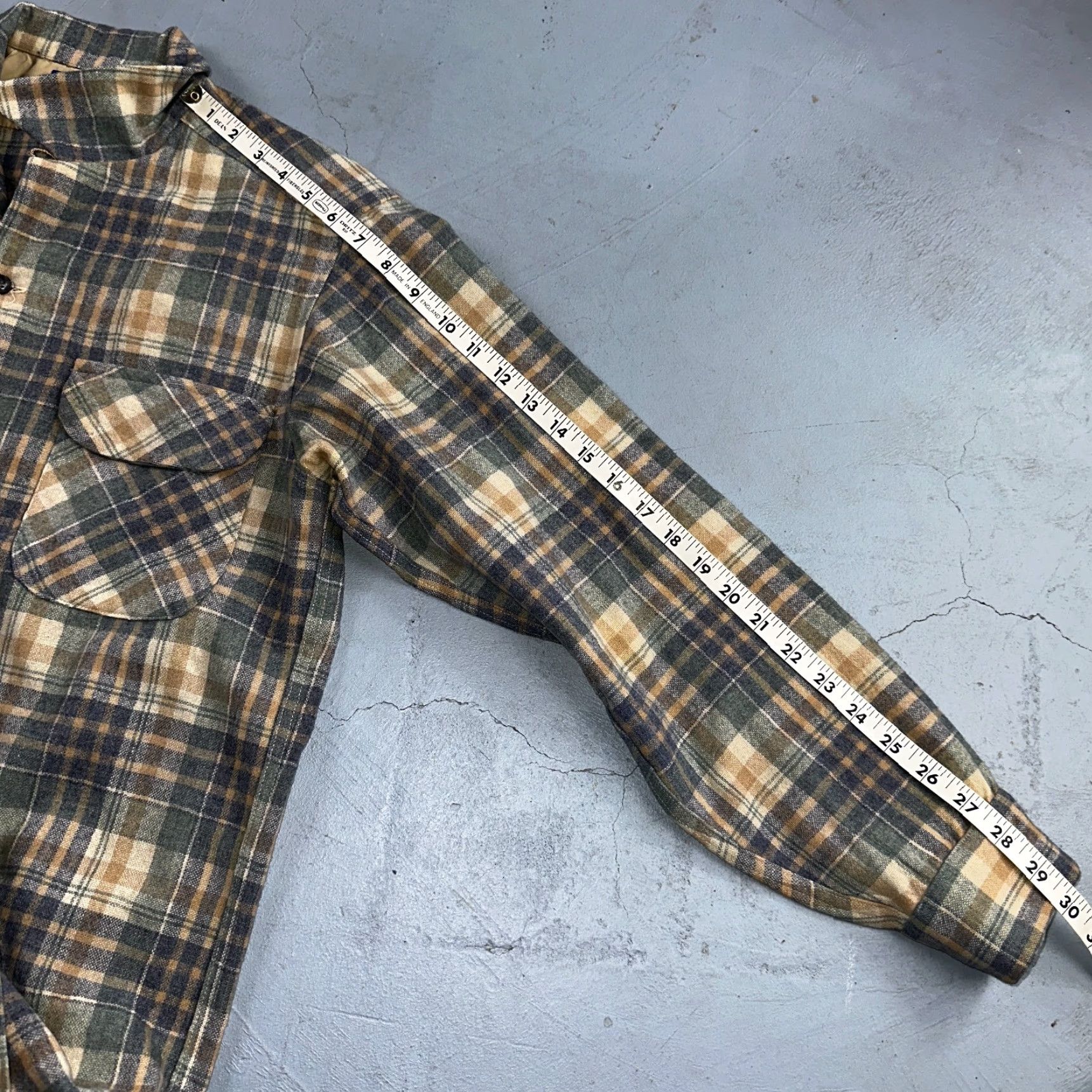 Pendleton VINTAGE Pendleton Men’s Board Shirt Flannel 100% Wool Plaid 1970s Casual Size M Grey Size US M / EU 48-50 / 2 - 7 Thumbnail
