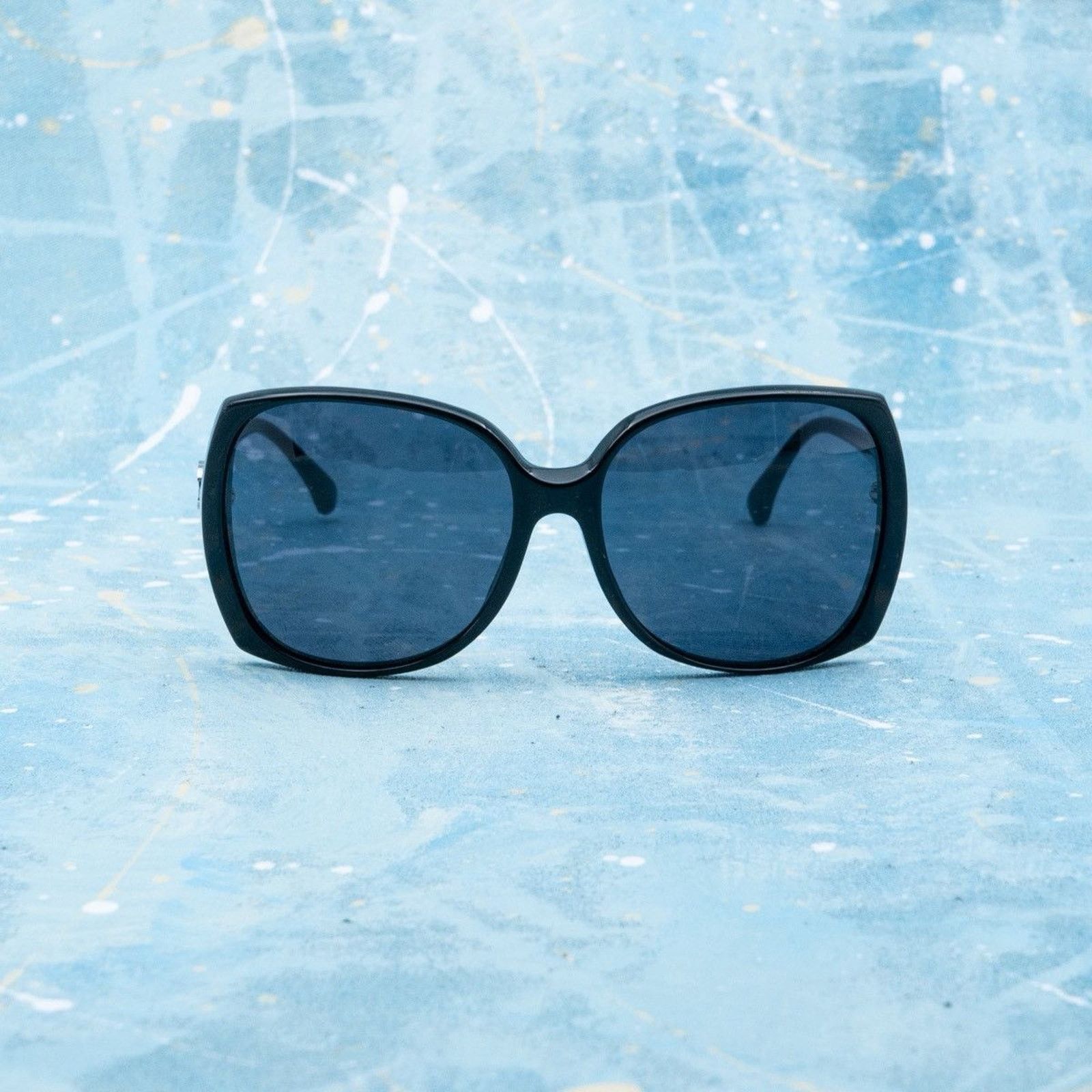 Chanel Iconic chanel logo black women’s vintage sunglasses Size ONE SIZE - 2 Thumbnail