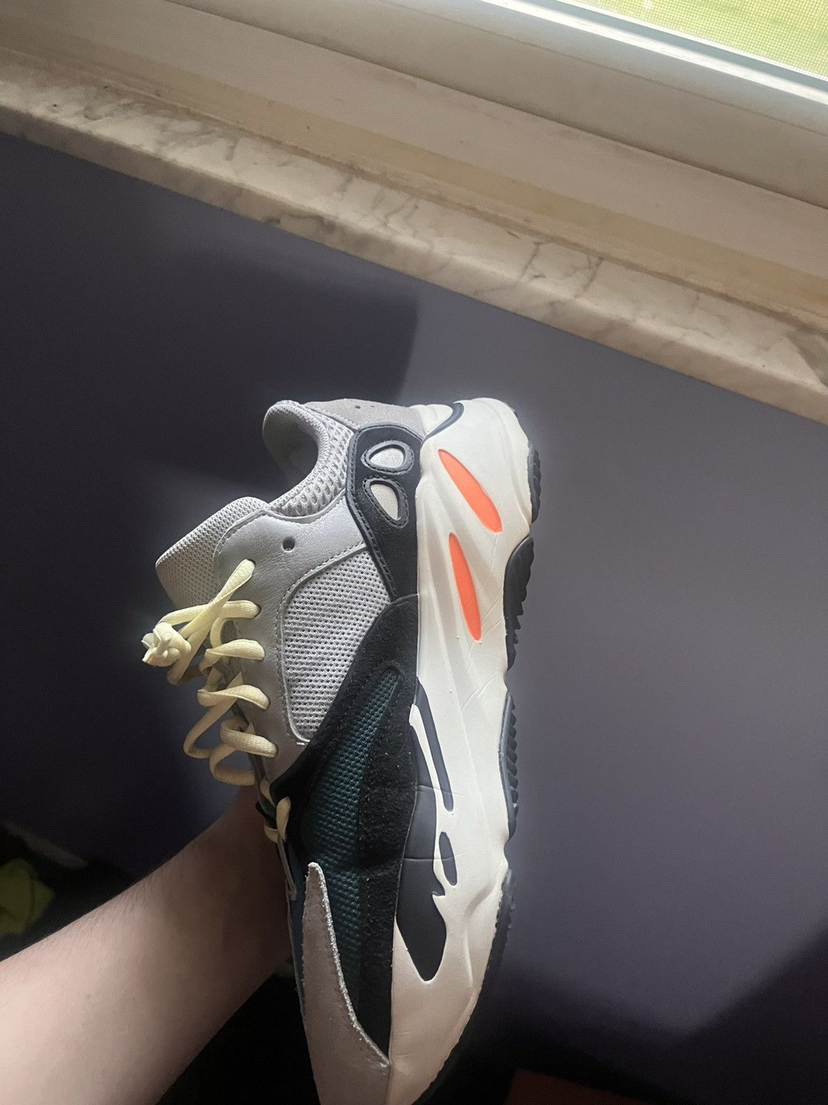 Yeezy Yezzy 700 waverunner Size US 9.5 / EU 42-43 - 2 Thumbnail